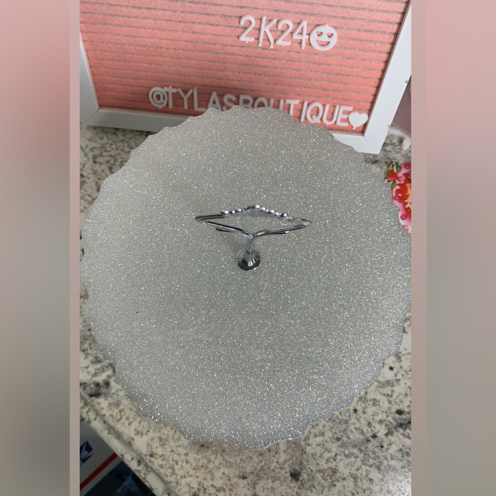 Two tier stand - Picture 3 of 3